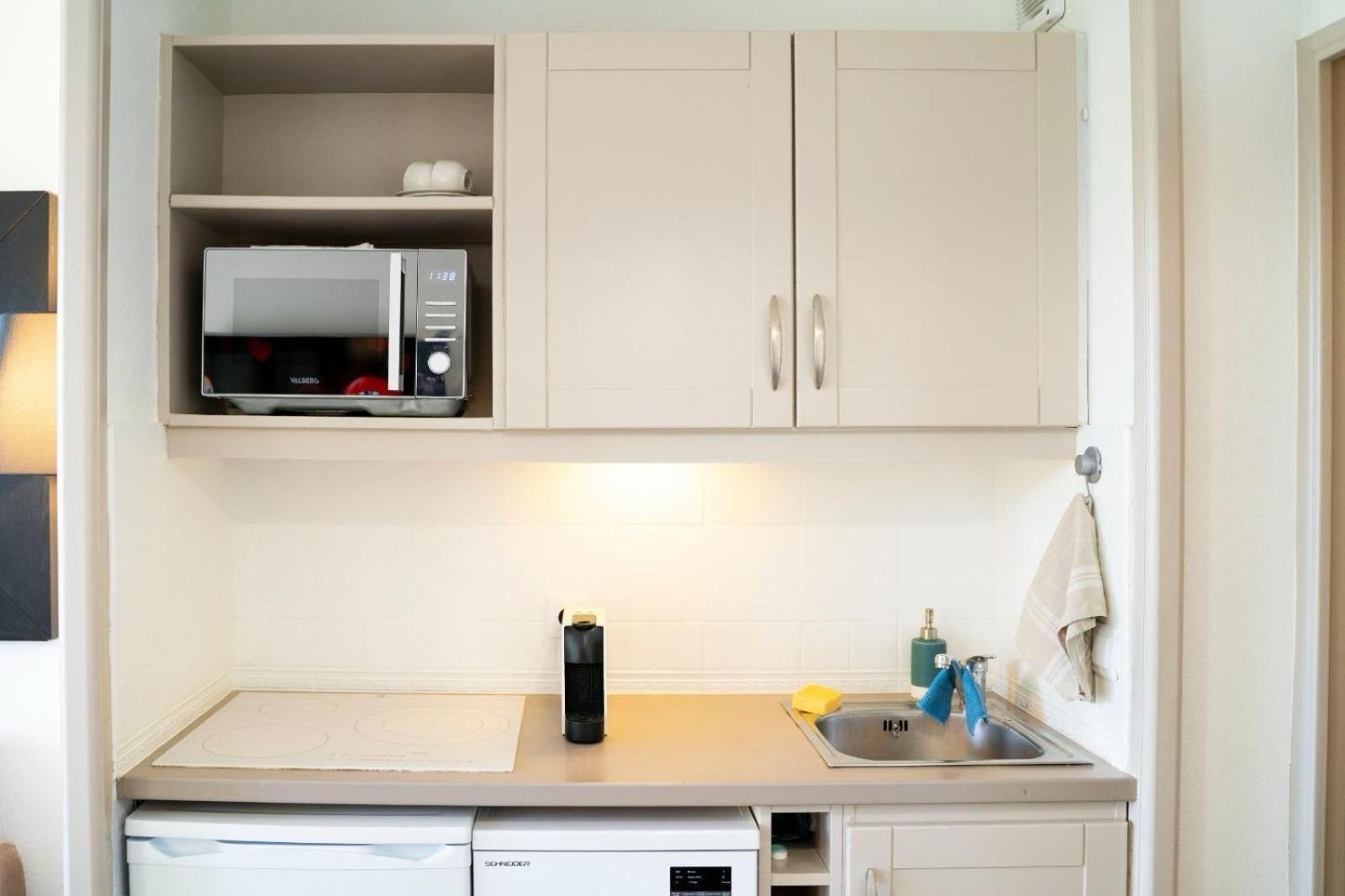Appartement Bord De Mer Residence L'Ange Gardien วีลล์ฟรองซ์-ซูร์-แมร์ ภายนอก รูปภาพ