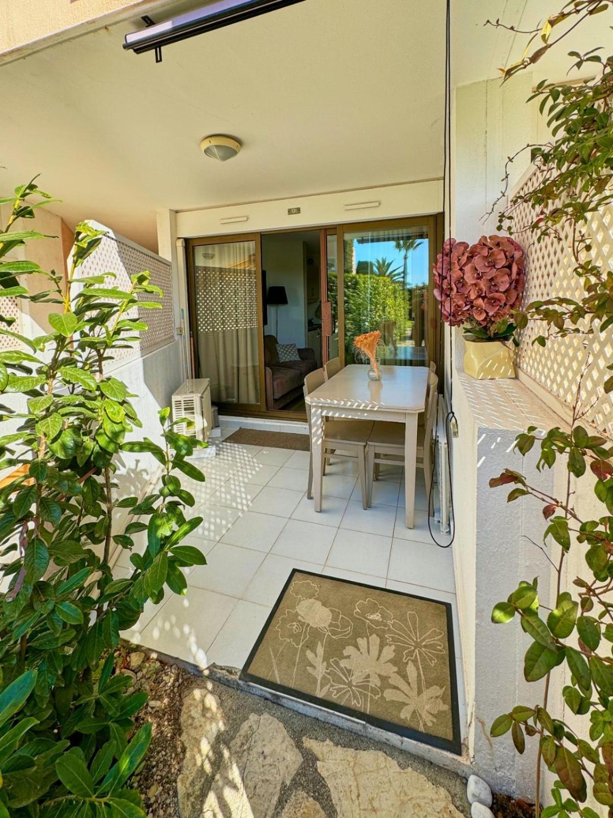 Appartement Bord De Mer Residence L'Ange Gardien วีลล์ฟรองซ์-ซูร์-แมร์ ภายนอก รูปภาพ
